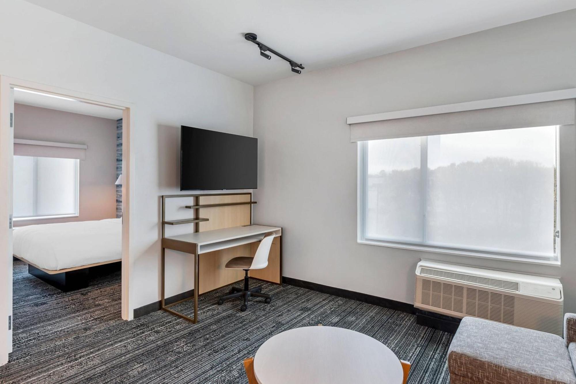 Towneplace Suites By Marriott Richmond Colonial Heights Bagian luar foto